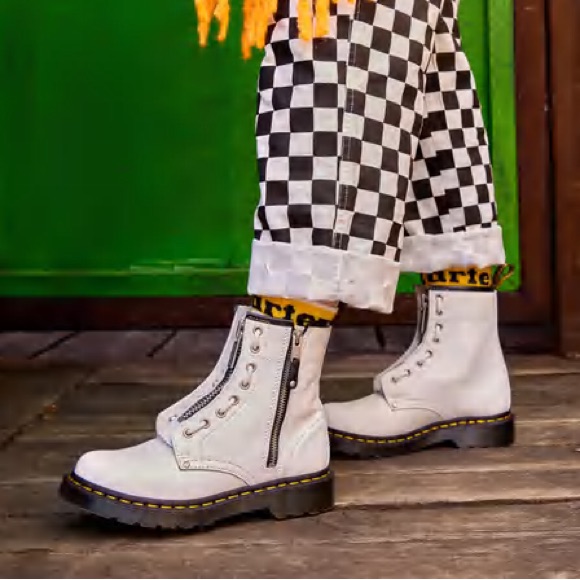 Bnib Dr. Marten’s 1460 Double Zip White Sendal Full Grain Leather Boots
